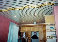 Реечный потолок. Кухня. Фото 3