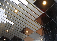 Комбинированный реечный потолок. Фото 28