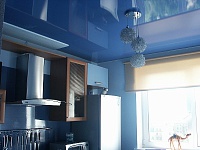 Натяжные потолки на кухне. Фото 27