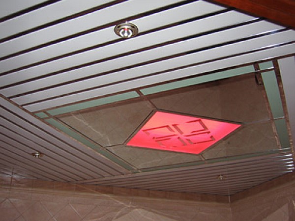 Подвесной реечный потолок. Фото 27