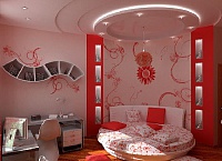 Светлые обои с красным рисунком в спальне. Фото 26