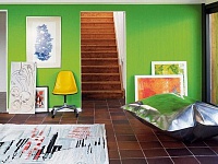 Зеленые крашеные стены в холле. Фото 45